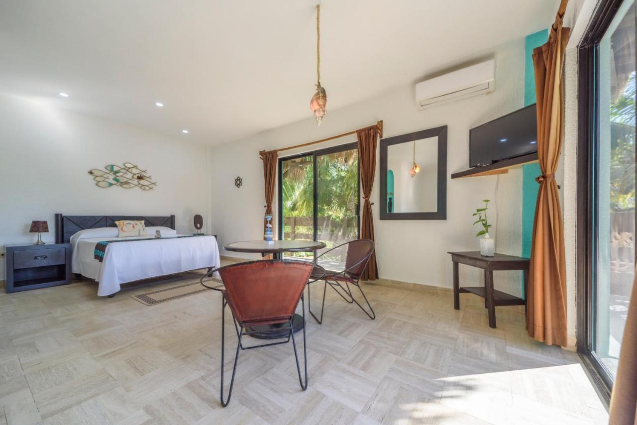Hotel Villas Tiburon Isla Holbox Exterior photo