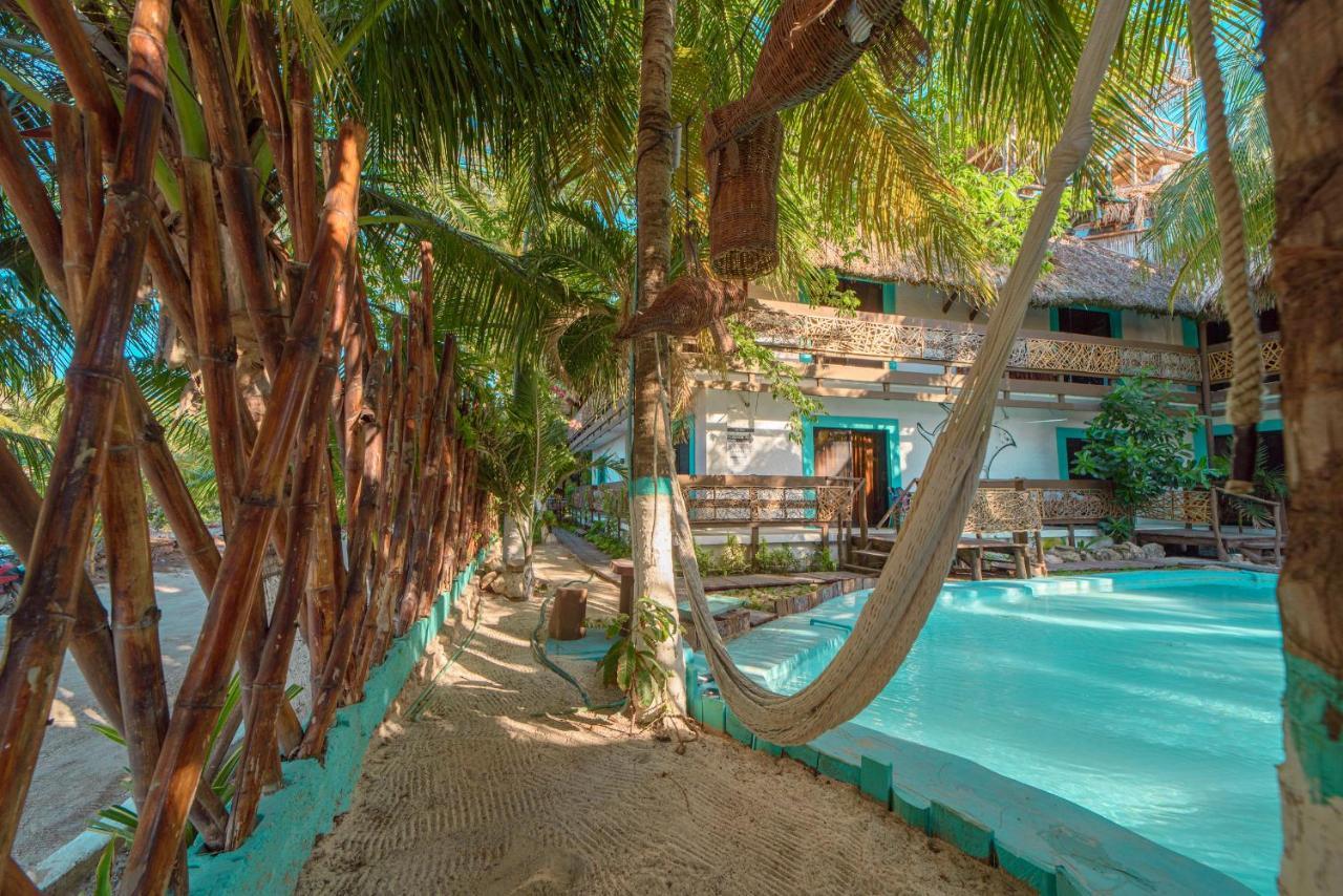 Hotel Villas Tiburon Isla Holbox Exterior photo
