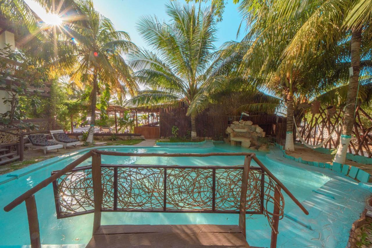 Hotel Villas Tiburon Isla Holbox Exterior photo